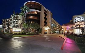 Carousel Suites Anaheim